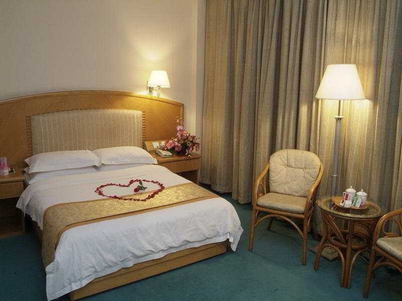 Guangzhou Nanfang Yiyuan Hotel Экстерьер фото