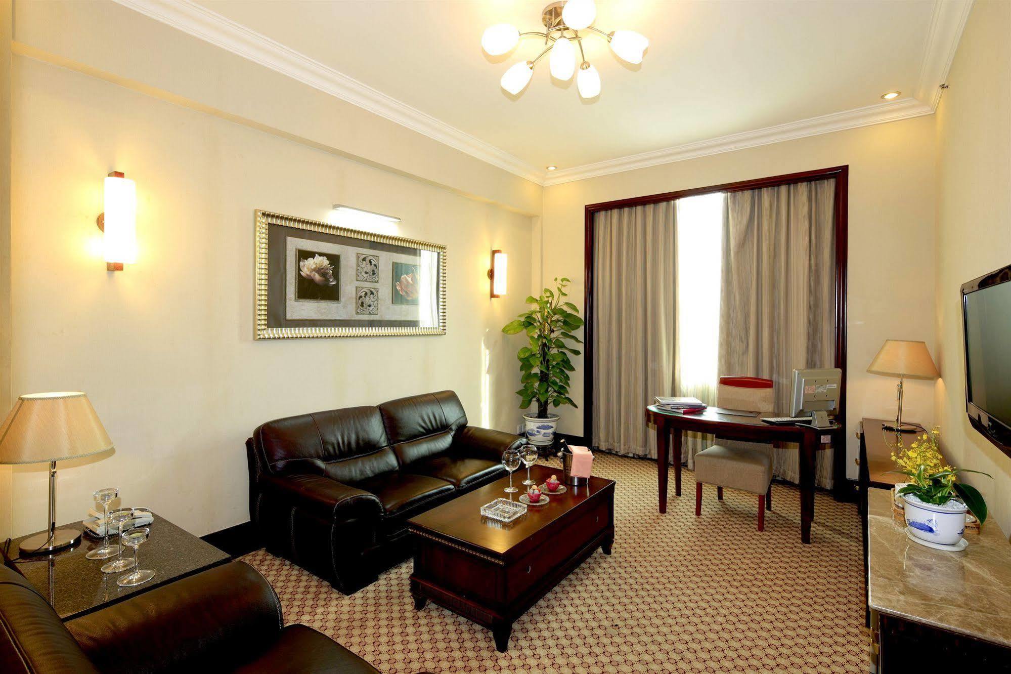 Guangzhou Nanfang Yiyuan Hotel Экстерьер фото
