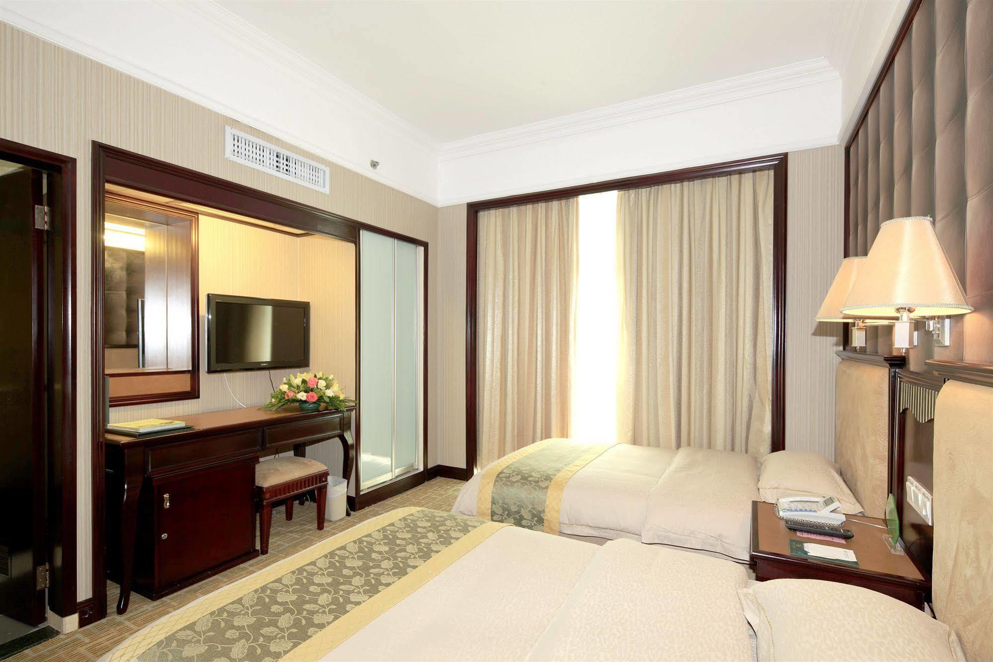 Guangzhou Nanfang Yiyuan Hotel Экстерьер фото